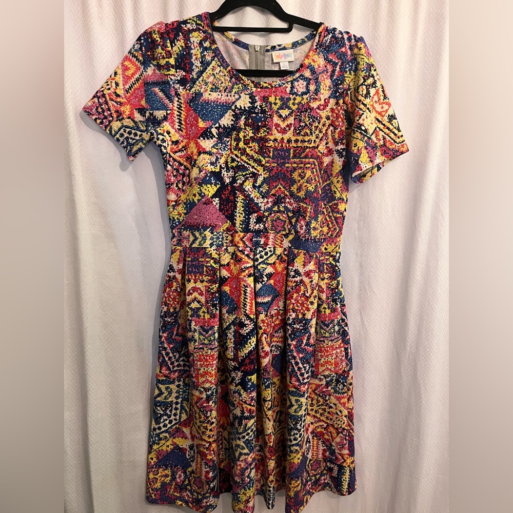 Large Lularoe Amelia
